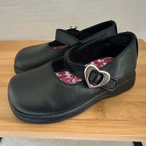 Smart Step Baby Girl Sz. 6 Mary Jane Black Dress Shoes Velcro Strap Heart Buckle